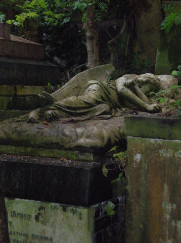 Stone angel sleeping